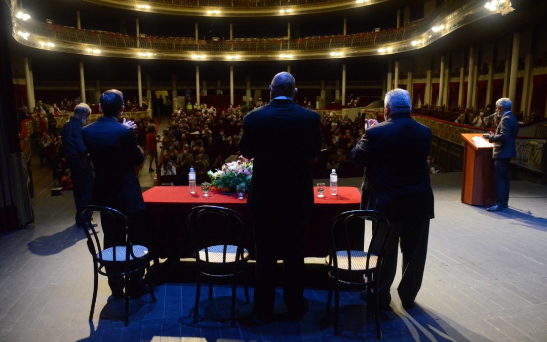 Reconocimiento a nuestros matriculados, por su trayectoria y su rol en la pandemia